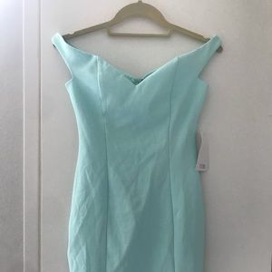 Adorable Tobi dress, never worn NWT! Ready to ship
